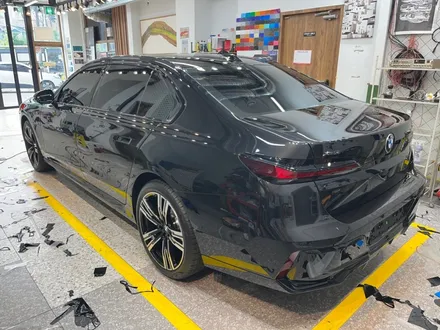 진정한 포스 완성! BMW 7시리즈 크롬 죽이기 랩핑_강동랩핑_남양주랩핑 / 하남 풍산동