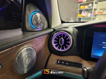 벤츠 E클래스 송풍구 엠비언트 드레스업 튜닝 부메스터까지 하니 효과 확실 / 구리, 남양주, 의정부, 양주