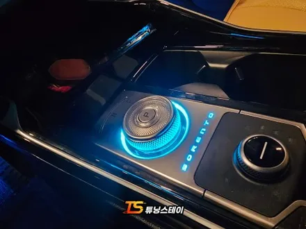 더뉴쏘렌토 엠비언트 순정연동으로 조그다이얼까지 일관성있는 튜닝 하려면