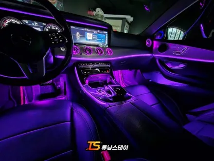 벤츠 E클래스 엠비언트 글로우모션 적용한 W213 비쥬얼 이렇게나 달라진다고?