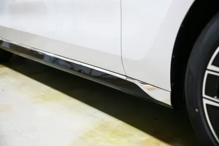신형 BMW 740i 크롬죽이기 크롬딜리트 7시리즈 그릴 윈도우몰딩 랩핑 / 서울 마포구