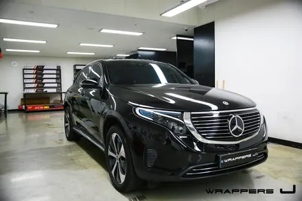 벤츠 EQC 400 실내랩핑 블랙브러쉬 크롬죽이기 크롬딜리트 창문몰딩 손잡이 도어캐치 부분랩핑 서울 마포 벤츠랩핑 / 서울 마포구