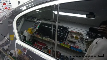 BMW 530i 그릴랩핑 윈도우몰딩 실내랩핑 하이그로시랩핑 휀다덕트랩핑 생활보호PPF 부분ppf 윈도우크롬몰딩랩핑 / 서울 마포구
