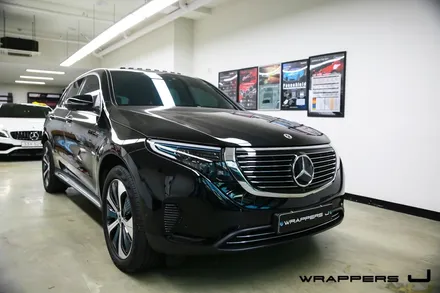 벤츠 EQC 400 실내랩핑 블랙브러쉬 크롬죽이기 크롬딜리트 창문몰딩 손잡이 도어캐치 부분랩핑 서울 마포 벤츠랩핑 / 서울 마포구