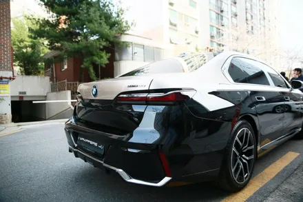 BMW i7 투톤랩핑, 7시리즈 듀오톤 샴페인골드 랩핑 후기 / 서울 마포
