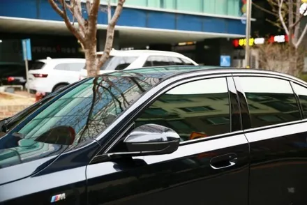 신형5시리즈 BMW 520i 그릴랩핑 창문몰딩 크롬죽이기 아이코닉글로우 랩핑 / 서울 마포구