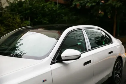 신형 BMW 740i 크롬죽이기 크롬딜리트 7시리즈 그릴 윈도우몰딩 랩핑 / 서울 마포구