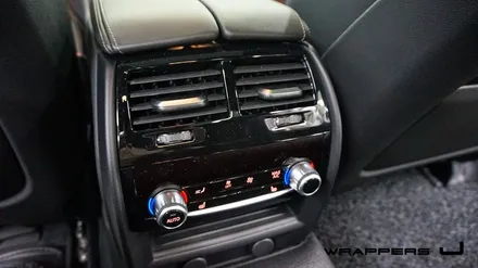 BMW 530i 그릴랩핑 윈도우몰딩 실내랩핑 하이그로시랩핑 휀다덕트랩핑 생활보호PPF 부분ppf 윈도우크롬몰딩랩핑 / 서울 마포구