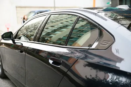 신형5시리즈 BMW 520i 그릴랩핑 창문몰딩 크롬죽이기 아이코닉글로우 랩핑 / 서울 마포구