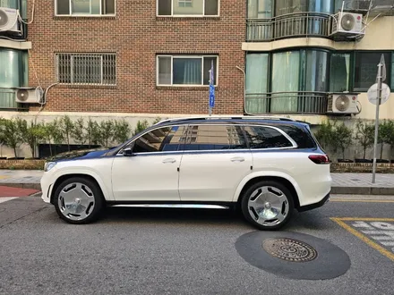 벤츠 GLS600 마이바흐 듀오톤랩핑, 화이트 차량 상단 고광택 블랙 투톤 시공 / 서울 마포