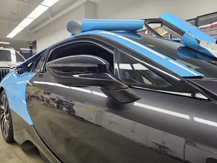 BMW i8 스카이블루 전체랩핑, 그레이 슈퍼카의 화려한 변신 / 서울 마포