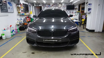BMW 530i 그릴랩핑 윈도우몰딩 실내랩핑 하이그로시랩핑 휀다덕트랩핑 생활보호PPF 부분ppf 윈도우크롬몰딩랩핑 / 서울 마포구