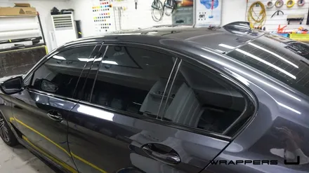 BMW 530i 그릴랩핑 윈도우몰딩 실내랩핑 하이그로시랩핑 휀다덕트랩핑 생활보호PPF 부분ppf 윈도우크롬몰딩랩핑 / 서울 마포구