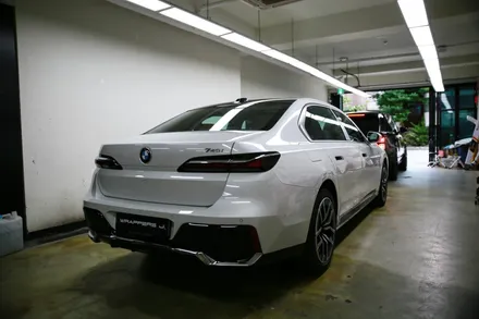 신형 BMW 740i 크롬죽이기 크롬딜리트 7시리즈 그릴 윈도우몰딩 랩핑 / 서울 마포구