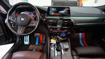 G30 BMW 530i 실내랩핑 매트릭스블랙 부분랩핑 / 서울 마포구
