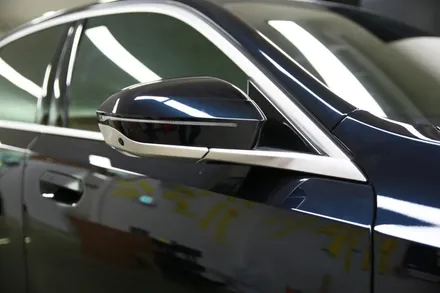 신형5시리즈 BMW 520i 그릴랩핑 창문몰딩 크롬죽이기 아이코닉글로우 랩핑 / 서울 마포구