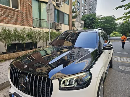 벤츠 GLS600 마이바흐 듀오톤랩핑, 화이트 차량 상단 고광택 블랙 투톤 시공 / 서울 마포