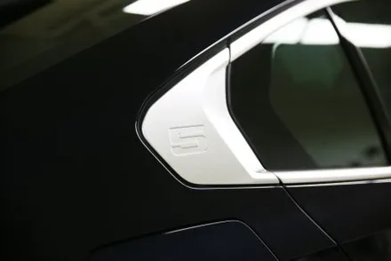 신형5시리즈 BMW 520i 그릴랩핑 창문몰딩 크롬죽이기 아이코닉글로우 랩핑 / 서울 마포구