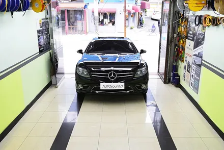벤츠 CL63 AMG 2009년식▶ 음질전용 블루투스를 설치한다면, 오디오 시스템은 최신이 됩니다. / 서울 마포구 신수동
