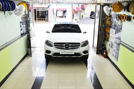 벤츠 GLC 350e 2019년식▶ 최고급 HAND-MADE 스피커 DATASAT 3인치, 1인치 스피커를 장착하고 사운드업 헤드켑으로 음압향상합니다. / 서울 마포구 신수동