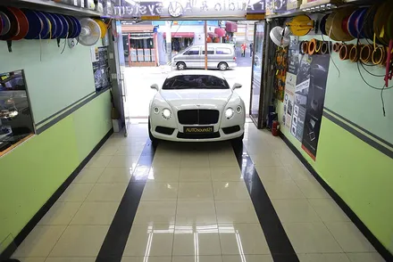 벤틀리 GT 2012년식=> 벤틀리 차량에 이 작업만해도 사운드향상과 편리성 딱 입니다. / 서울 마포구 신수동