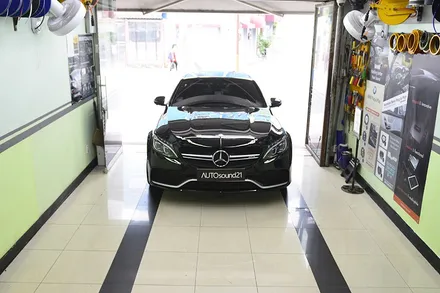 벤츠 C63 AMG 2016년식▶ USB 옥스생성기로 Ability 음질전용 블루투스 + 사운드업 헤드켑 을 장착합니다. / 서울 마포구 신수동