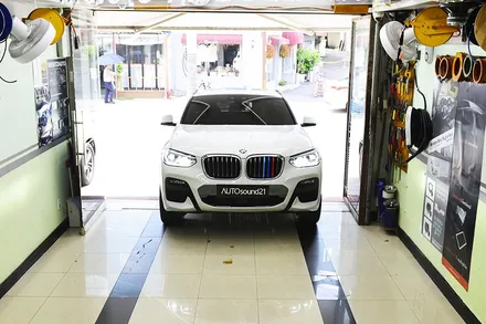BMW X4 20d 2020년식▶ 사운드업 헤드켑을 장착해 보세요. 고가의 일체형 앰프 설치전에 먼저 투자해보세요. / 서울 마포구 신수동