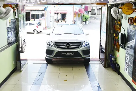 벤츠 GLE 350d 2016년식▶ 모스코니 Zero3 앰프 + 옵티컬 광케이블 + 헬릭스 DSP 튜닝 / 서울 마포구 신수동