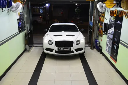 벤틀리 컨티넨탈 GT3-R 2015년식▶ 전세계 300대 한정 차량에 하이브리드 파워켑 + WTX-700 블루투스 설치 / 서울 마포구 신수동