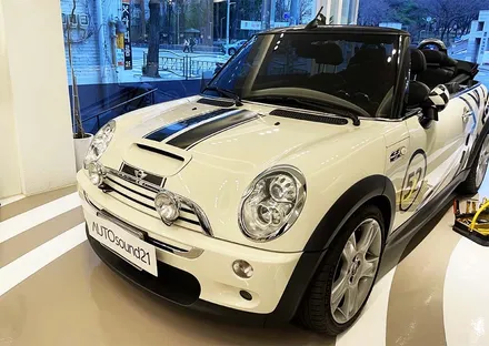 BMW 미니 2006년식▶ 어빌리티 최고급 블루투스 리시버 + 사운드업 헤드켑 장착으로 음질과 편의성 모두 가져가세요. / 서울 마포구 신수동
