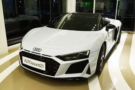 아우디 R8 스파이더 2022년식▶ Hybrid Power Cap 30F 을 장착하여 차량 전체의 전기 성능을 안정화 시킵니다. / 서울 마포구 신수동