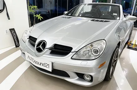 벤츠 SLK 55 AMG 2005년식▶ 접촉 불량이 생긴 오디오의 AUX를 재생성하고 WTX-700 블루투스로 최고 음질을 입력합니다. / 서울 마포구 신수동