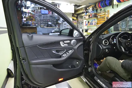벤츠 C250d 2018년식▶ 벤츠 딜러분께서 DATASAT 스피커와 하이브리드 파워켑 30F 제품을 선택하셨습니다. / 서울 마포구 신수동