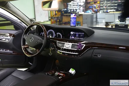 벤츠 S클래스 S600 2011년식▶ 하이브리드 파워켑 30F 한정판 제품과 비위드 RT-1 블루투스 리시버를 설치합니다. / 서울 마포구 신수동