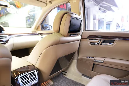 벤츠 S클래스 S350 2007년식▶ All NEW 사운드업 헤드켑과 음질전용 Bluetooth를 장착하여 순정 그대로 달라진 사운드를 들어보세요. / 서울 마포구 신수동