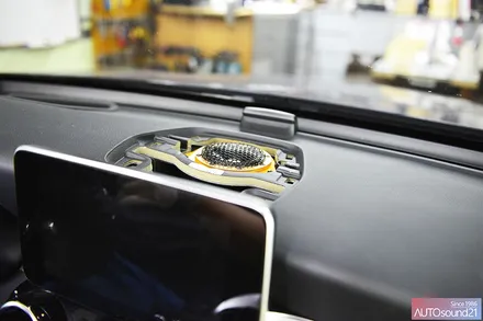 벤츠 GLC 350e 2019년식▶ DATASAT 핸드메이드 스피커로 달라진 내차량! 사운드업 헤드켑으로 사운드 출력 향상 / 서울 마포구 신수동