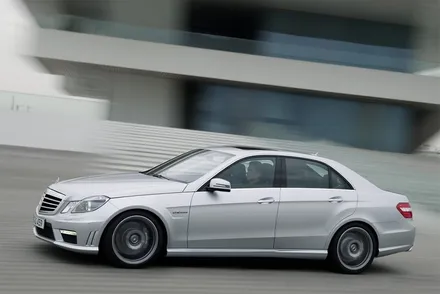 벤츠 E63 AMG 2010년식▶ Ability 블루투스 장착과 사운드업 헤드켑을 장착하여 더욱 행복한 구정 보내세요. / 서울 마포구 신수동