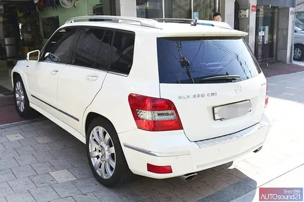 벤츠 GLK 220d 2012년식▶ AUX 개조 및 음질전용 블루투스, 사운드업 헤드켑을 장착하였으며 사운드에 매우 놀라셨습니다. / 서울 마포구 신수동