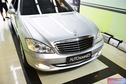 벤츠 S클래스 S500 2007년식▶ 직렬 옥스 개조 및 음질전용 블루투스와 SOUND UP 헤드켑 작업. / 서울 마포구 신수동
