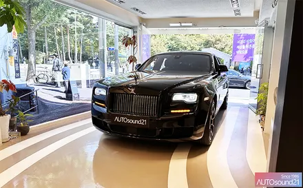 롤스로이스 고스트 2019년식▶ BMW & 롤스로이스 모두 잭바이잭으로 장착되는 8인치 바닥우퍼를 교체합니다. / 서울 마포구
