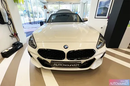 BMW Z4 2021년▶ 매치 UP7 DSP + 전용 케이블 + JL AUDIO 10” 빌트인 우퍼 장착, 가성비 최고의 작업을 합니다. / 서울 마포구