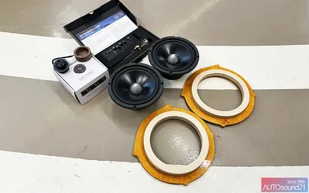 렉서스 RC F 2016년식▶ 부족한 저음을 해결하기 위해 10inch 서브우퍼 2개 + 헬릭스 디렉터 + HD BT 칩까지 추가 설치합니다. / 서울 마포구 신수동
