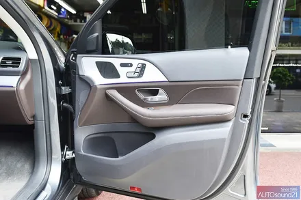 벤츠 GLE 300d 2020년식▶ 신차출고 하루만에 사운드가 답답하셔서 방문하신 고객님, 데이터셋 스피커로 교환 하셨습니다. / 서울 마포구 신수동