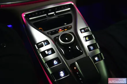 벤츠 AMG GT 43 2020년식▶ 100% 핸드메이드, 200% 만족하는 DATASAT 스피커를 장착하여 들을 수 없었던 스테이지감을 느끼세요. / 서울 마포구 신수동