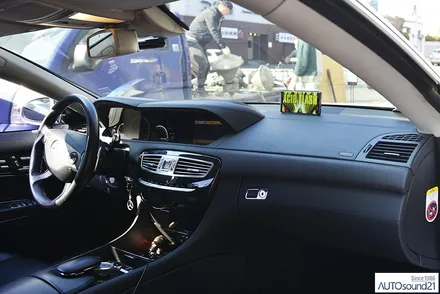 벤츠 CL63 AMG 2008년식▶ 옥스가 없는 차량에 옥스를 생성하고 음질전용 블루투스를 장착합니다. / 서울 마포구 신수동