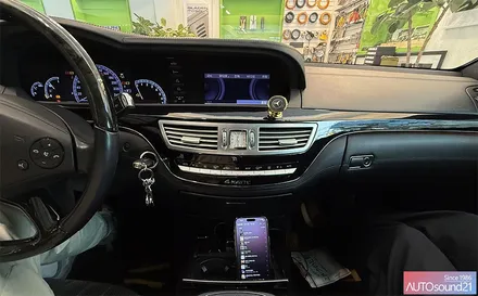 벤츠 S500 W221 2013년식▶ 고급 DAC를 사용하는 블루투스 리시버를 장착하여, 구형 차량도 고음질 블루투스 음악을 청취하세요. / 서울 마포구 신수동