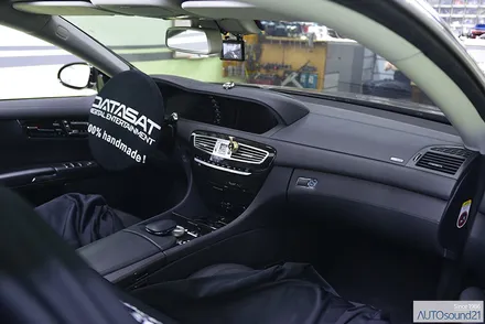 벤츠 CL63 AMG 2009년식▶ 음질전용 블루투스를 설치한다면, 오디오 시스템은 최신이 됩니다. / 서울 마포구 신수동