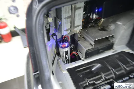 벤츠 CL55 AMG 2005년식▶ 사운드업 헤드켑과 음질전용 Bluetooth를 장착하여 음압과 음질 두마리 토끼를 잡습니다. / 서울 마포구 신수동