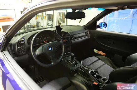 BMW 318i E36 1997년식▶ 차량 전기 성능의 중요성을 아시는 고객님, 하이브리드 파워켑 + 순정 오디오 AUX 생성 / 서울 마포구 신수동