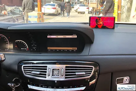 벤츠 CL63 AMG 2008년식▶ 옥스가 없는 차량에 옥스를 생성하고 음질전용 블루투스를 장착합니다. / 서울 마포구 신수동